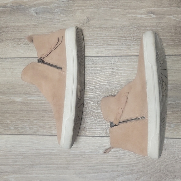 Dolce Vita Blush Suede Xenon Sneakers Size 7 1/2 - Picture 4 of 8